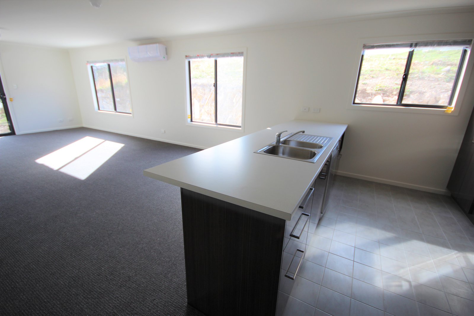 12 McGill Rise CLAREMONT 11