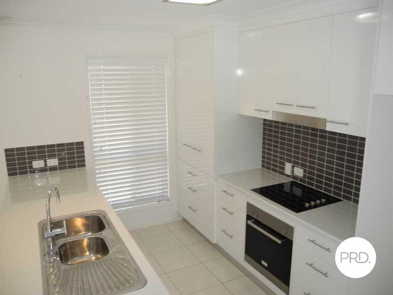 12 Melanie Court BOYNE ISLAND 3