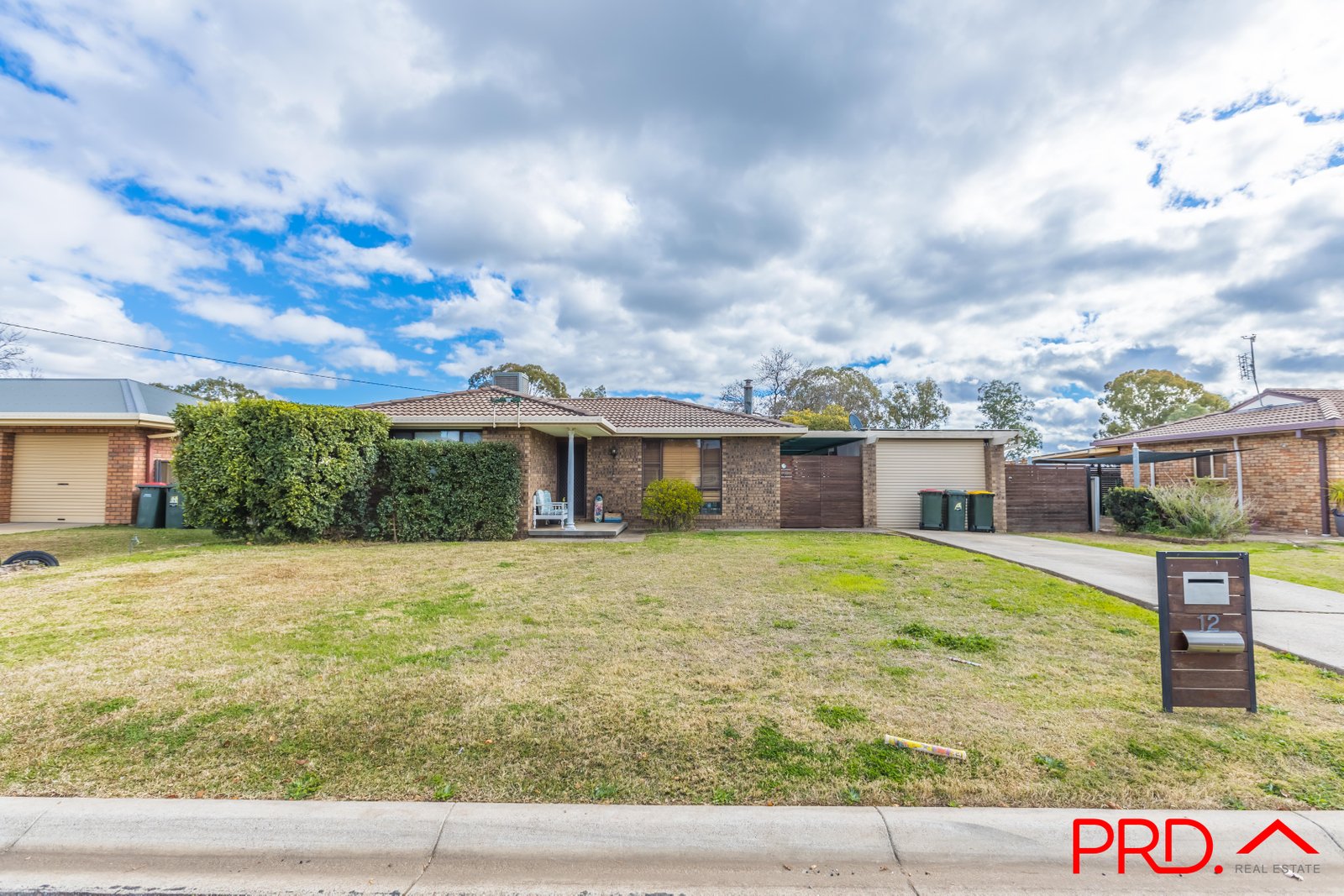 12 Melissa Avenue TAMWORTH 1
