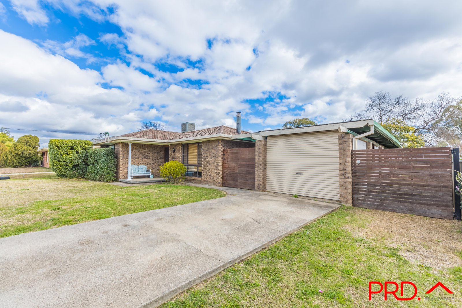 12 Melissa Avenue TAMWORTH 2