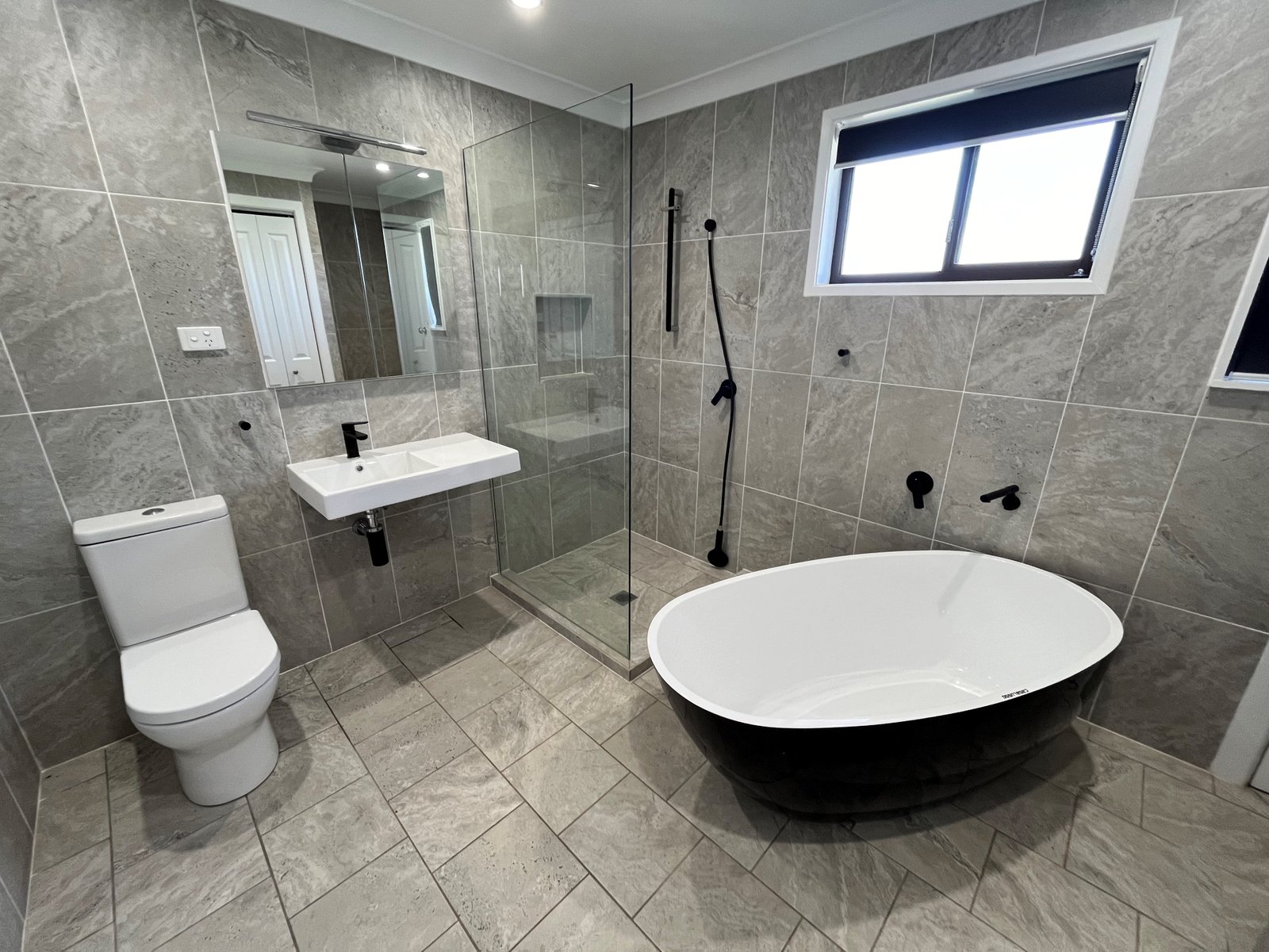 12 Merindah Avenue MANILLA 2