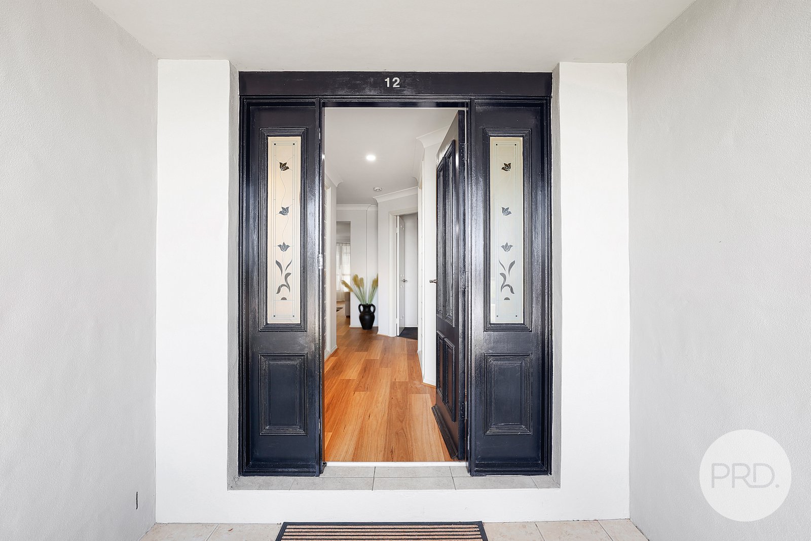 12 Merrinee Place HILLVUE 2