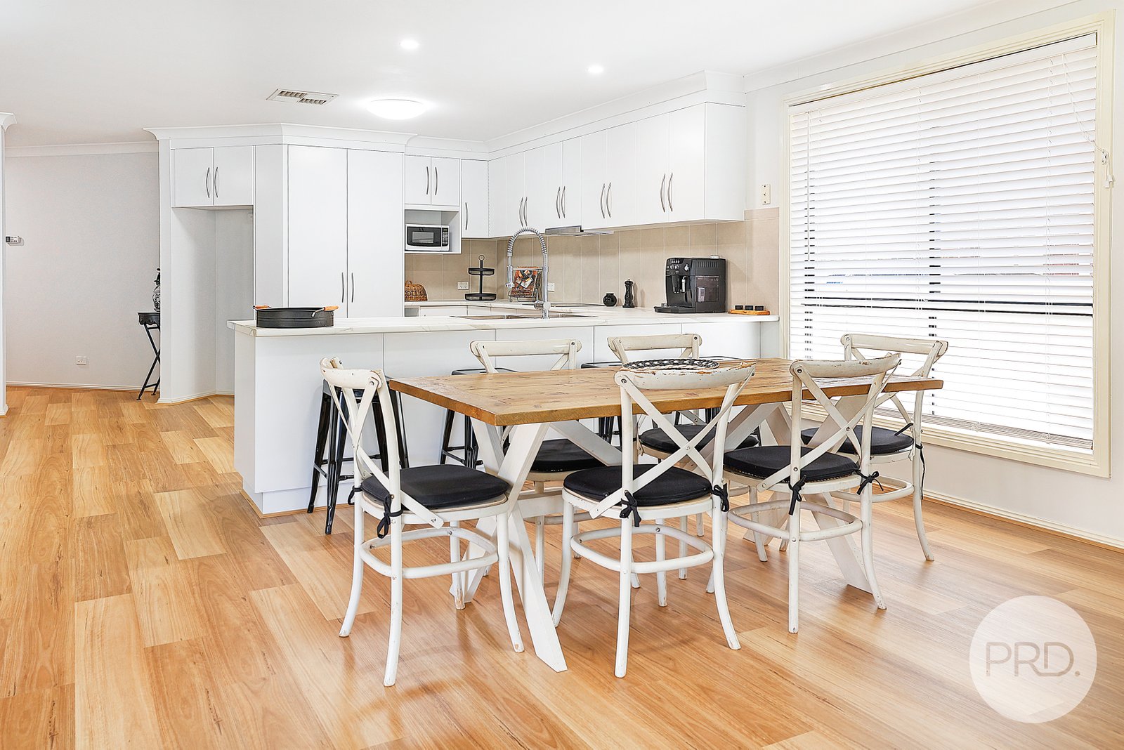 12 Merrinee Place HILLVUE 10