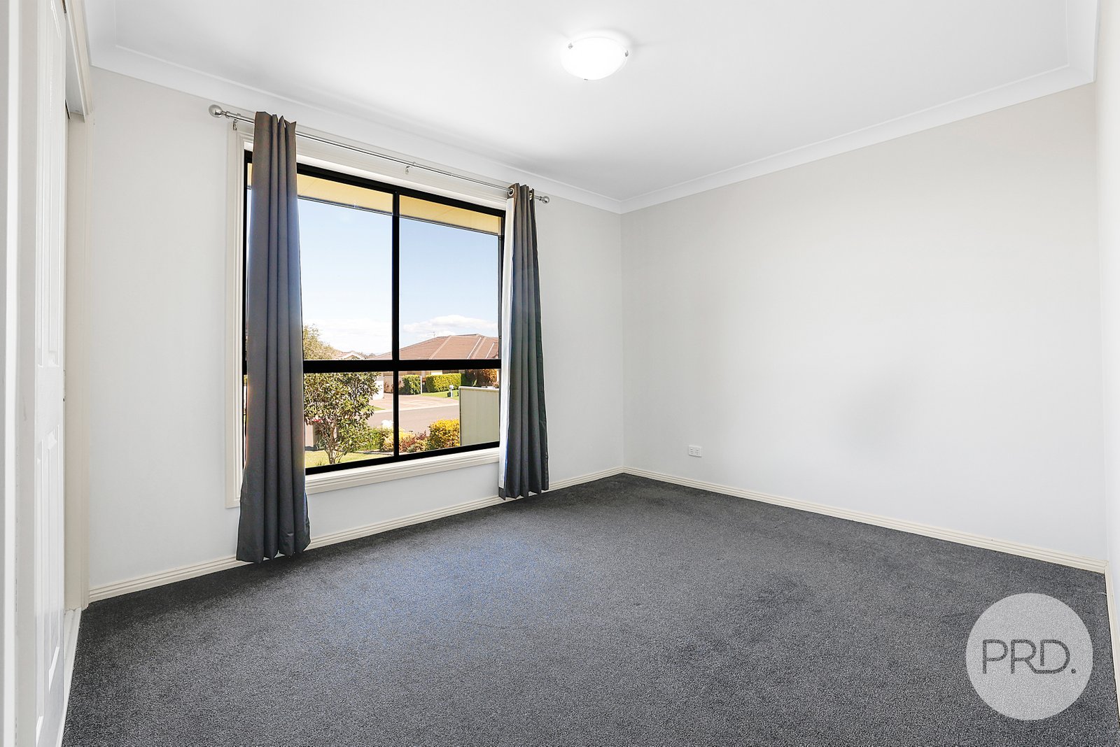 12 Merrinee Place TAMWORTH 18