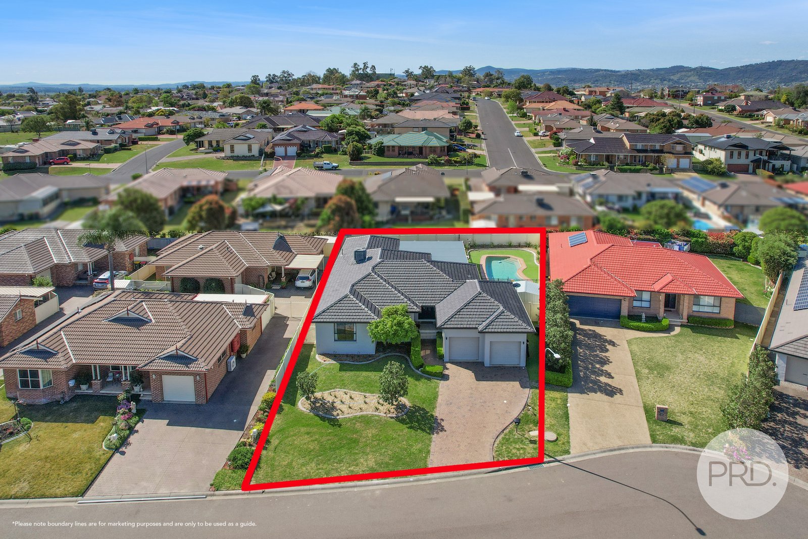 12 Merrinee Place TAMWORTH 26