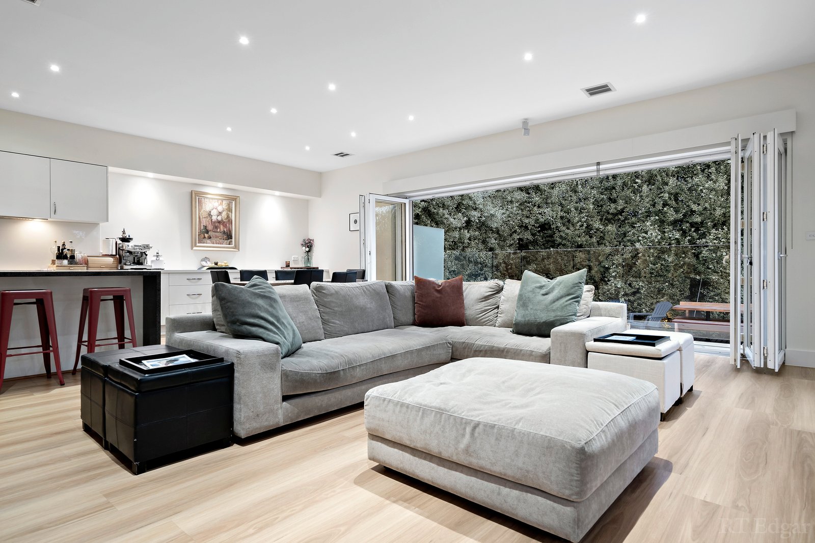 Real Estate and Property in 12 Mincha Avenue, Templestowe Lower, VIC