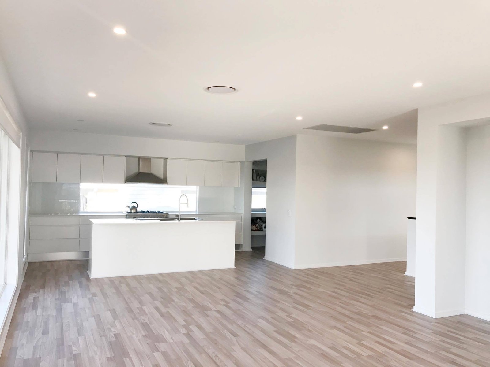 12 Mooring Avenue CORLETTE 2