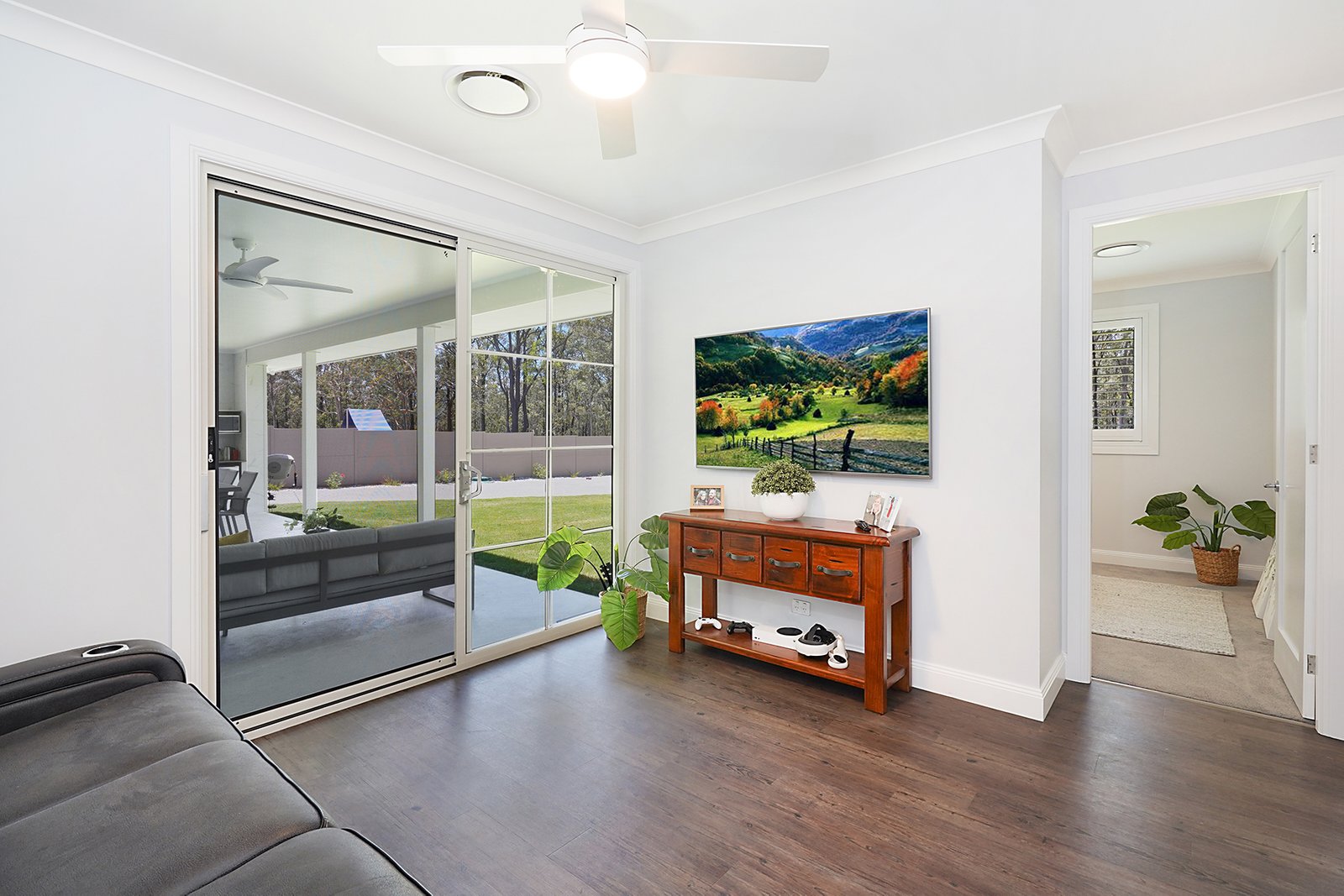 12 Moran Parkway NORTH ROTHBURY 10