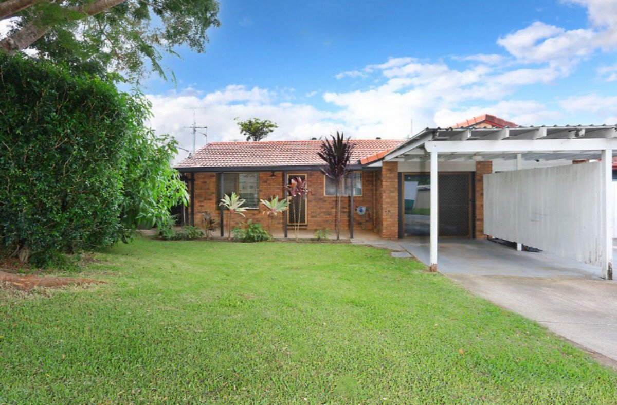 1/2 Morinda Way Labrador 4