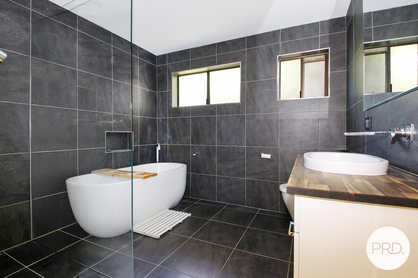 12 Mountain View Drive LAVINGTON 4