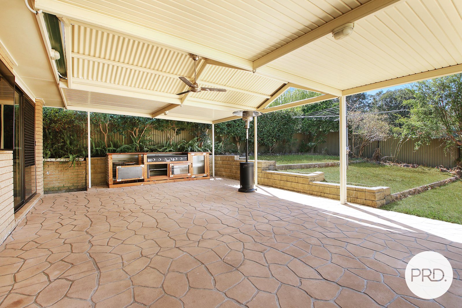 12 Mountain View Drive LAVINGTON 6