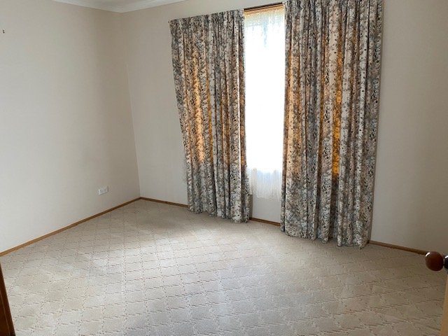 1/2 Mowbray Court LENAH VALLEY 4