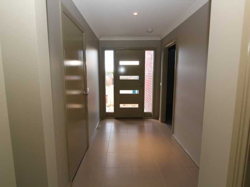 12 Muller Court MOUNT CLEAR 4