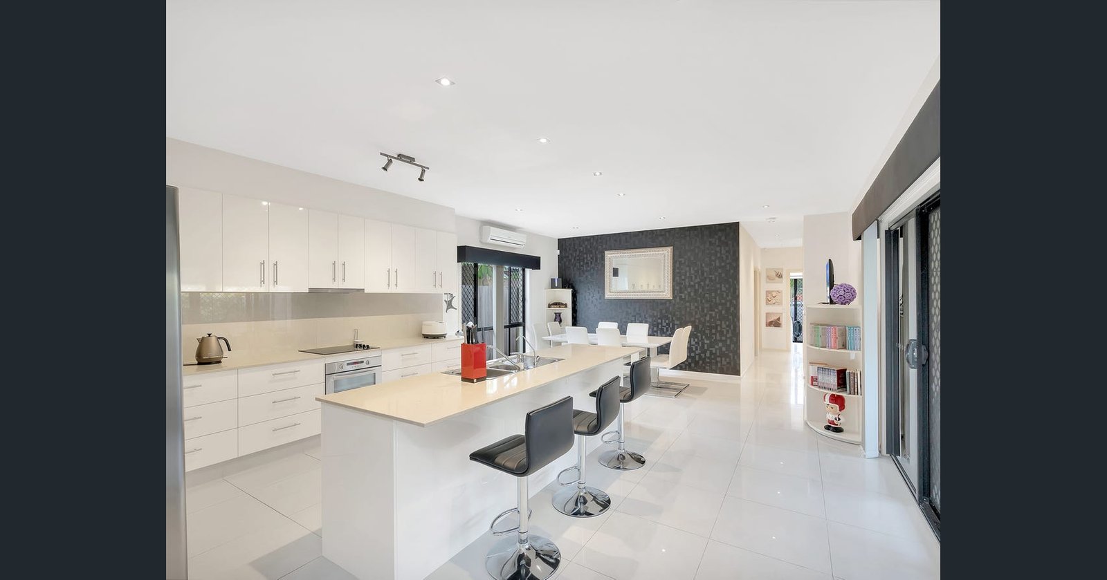 12 Murrayfield Place MERRIMAC 4