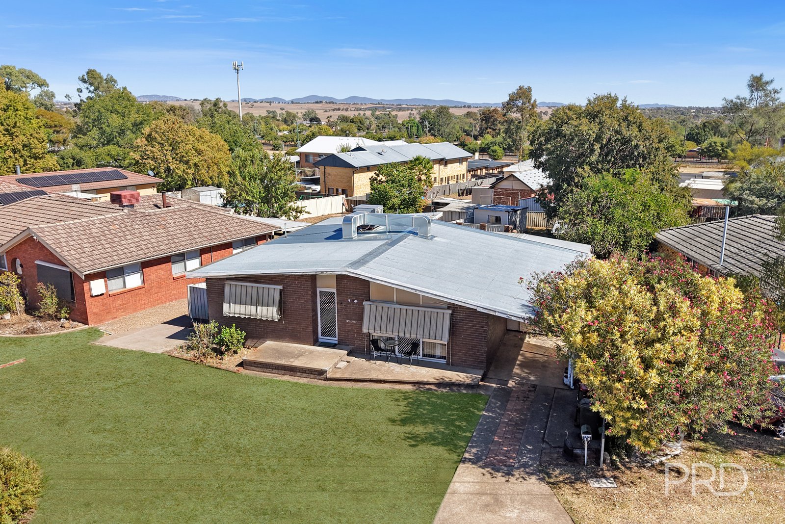 12 Nancy Street TAMWORTH 2