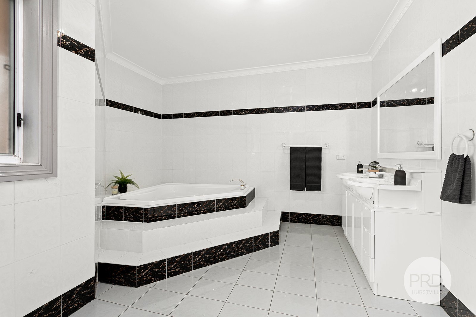 12 Nellella Street BLAKEHURST 10