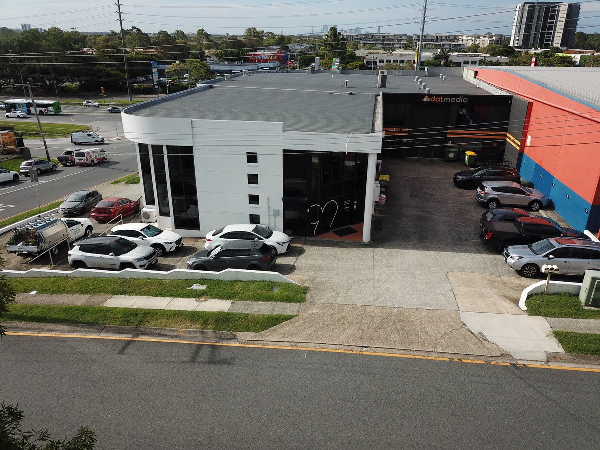 1/2 Newcastle Street Burleigh Heads 4