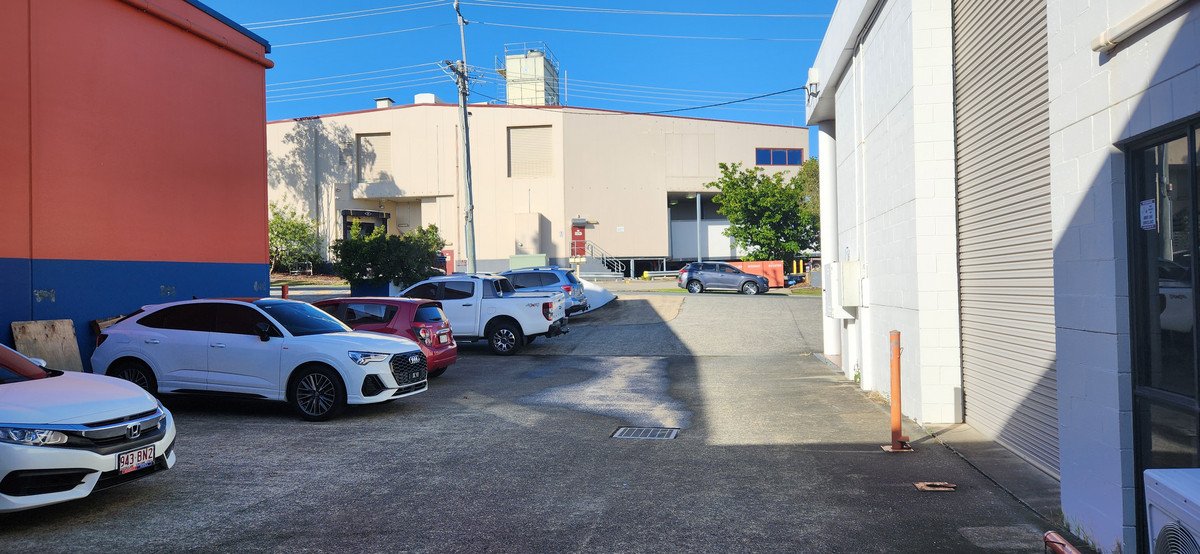 1/2 Newcastle Street Burleigh Heads 23