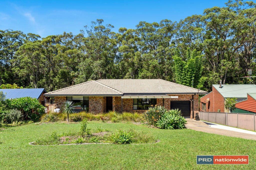 12 Newport Crescent BOAMBEE EAST 2