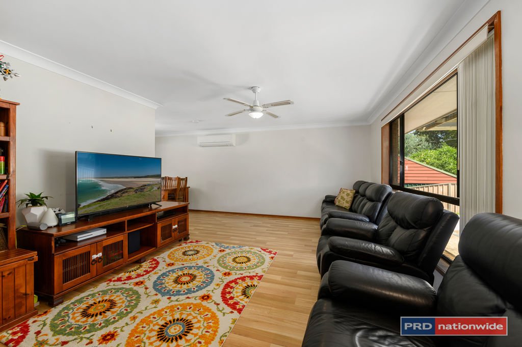 12 Newport Crescent BOAMBEE EAST 9