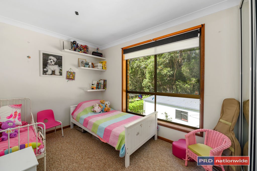 12 Newport Crescent BOAMBEE EAST 12