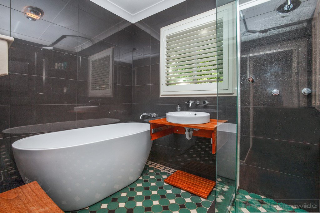 12 Nichols Street LORN 10