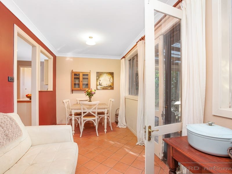 12 Nichols Street LORN 8