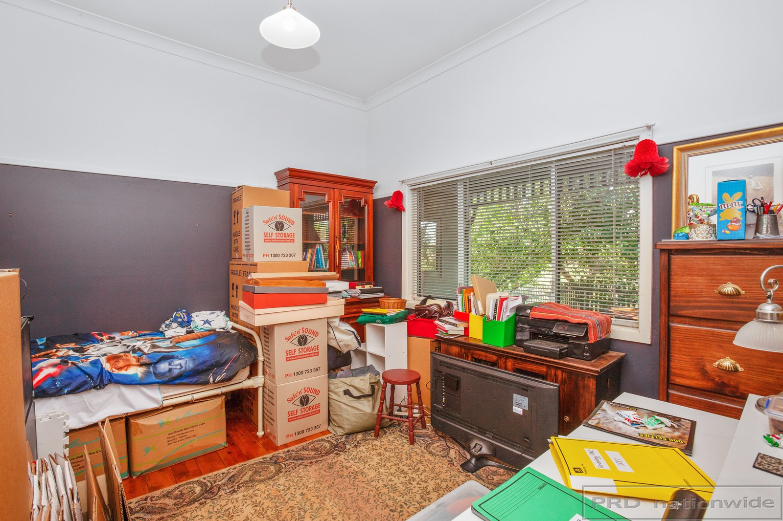 12 Nichols Street LORN 9