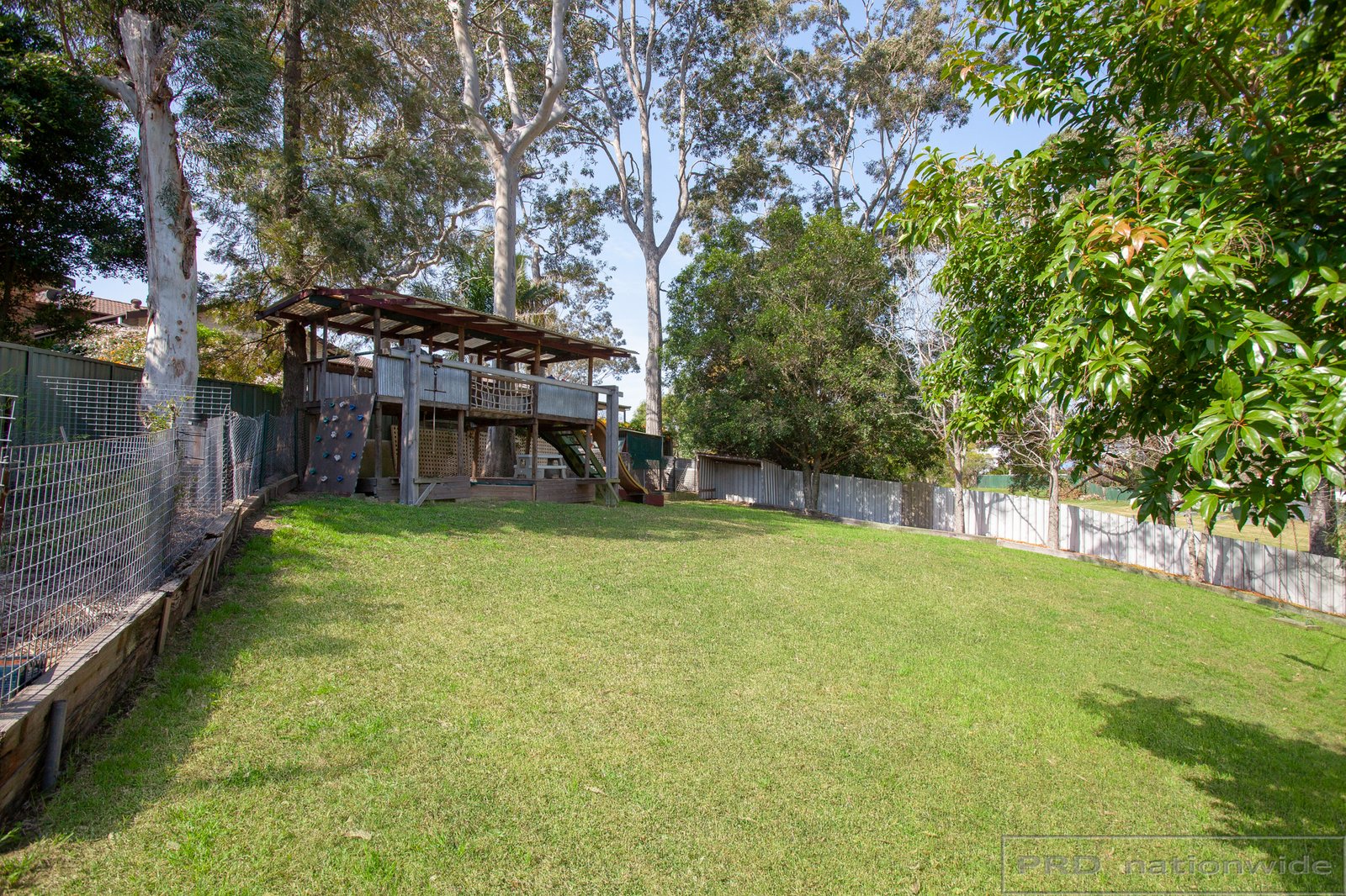 12 Nichols Street LORN 17