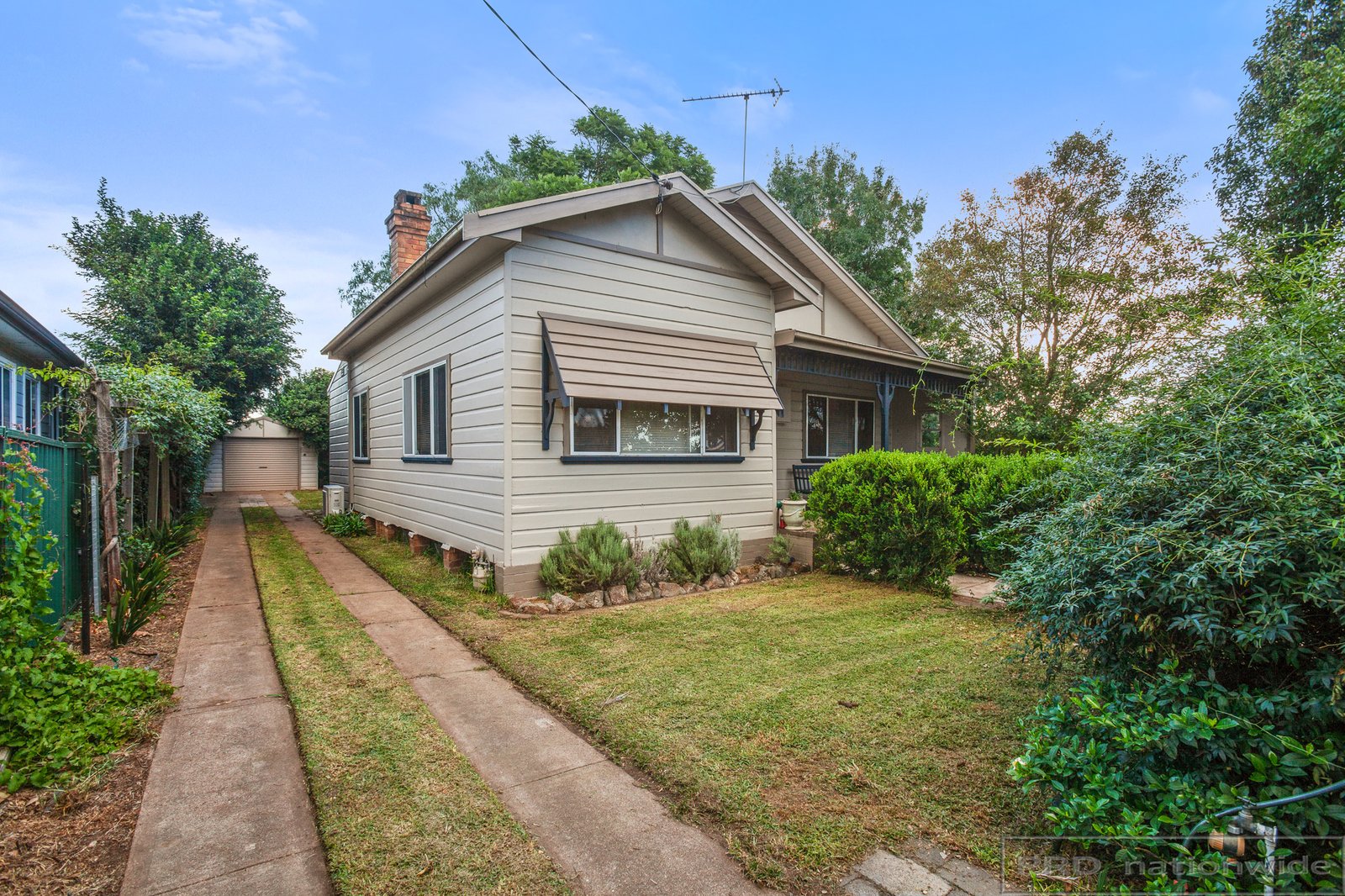 12 Nichols Street LORN 18