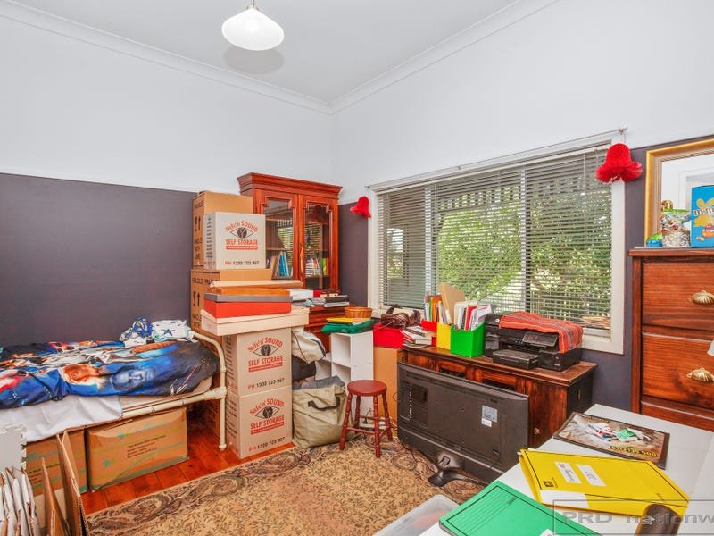 12 Nichols Street LORN 9