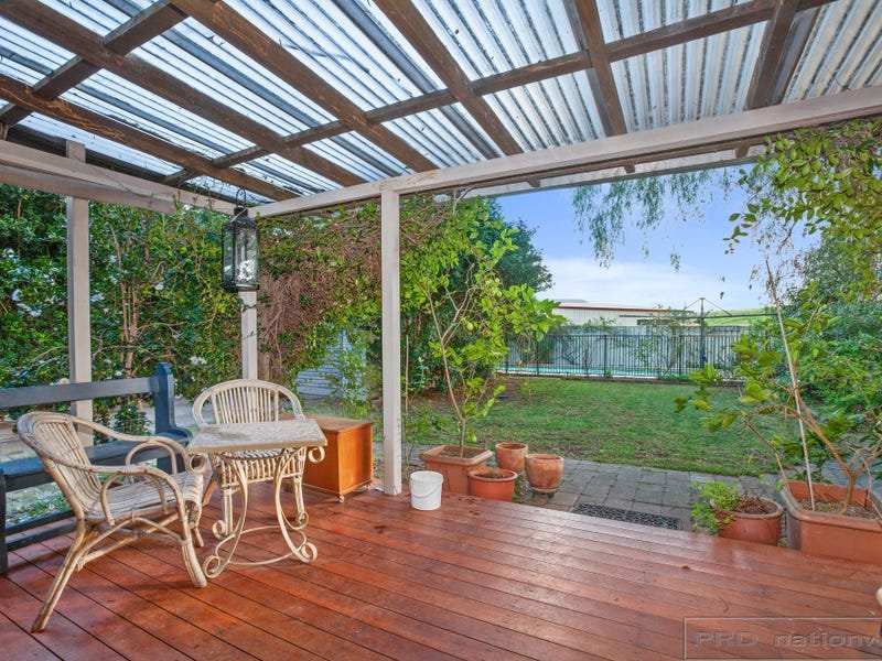 12 Nichols Street LORN 16