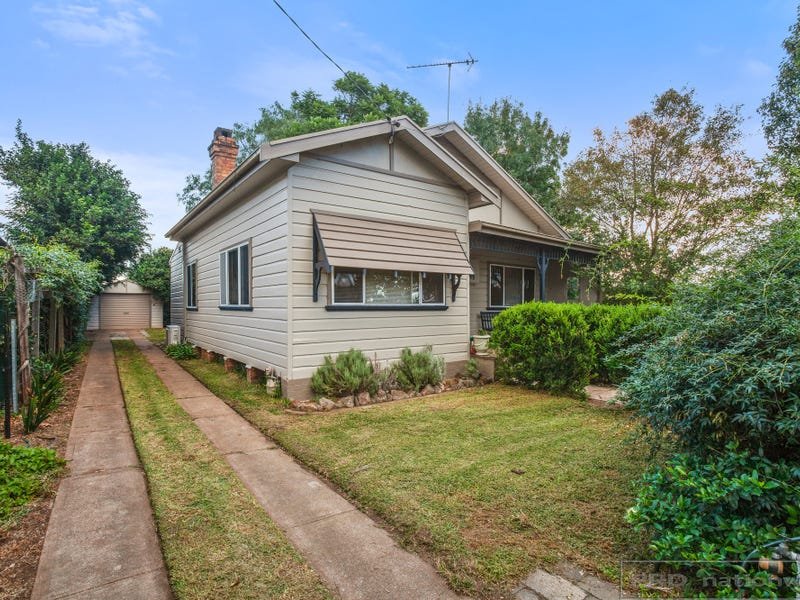12 Nichols Street LORN 18