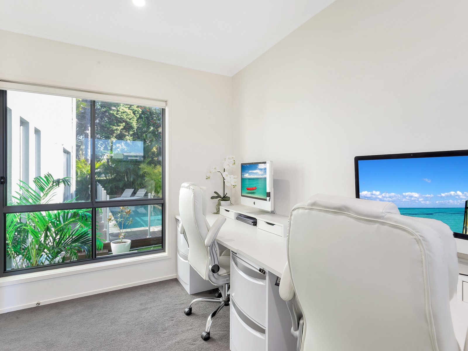 12 Nobby Parade MIAMI 15