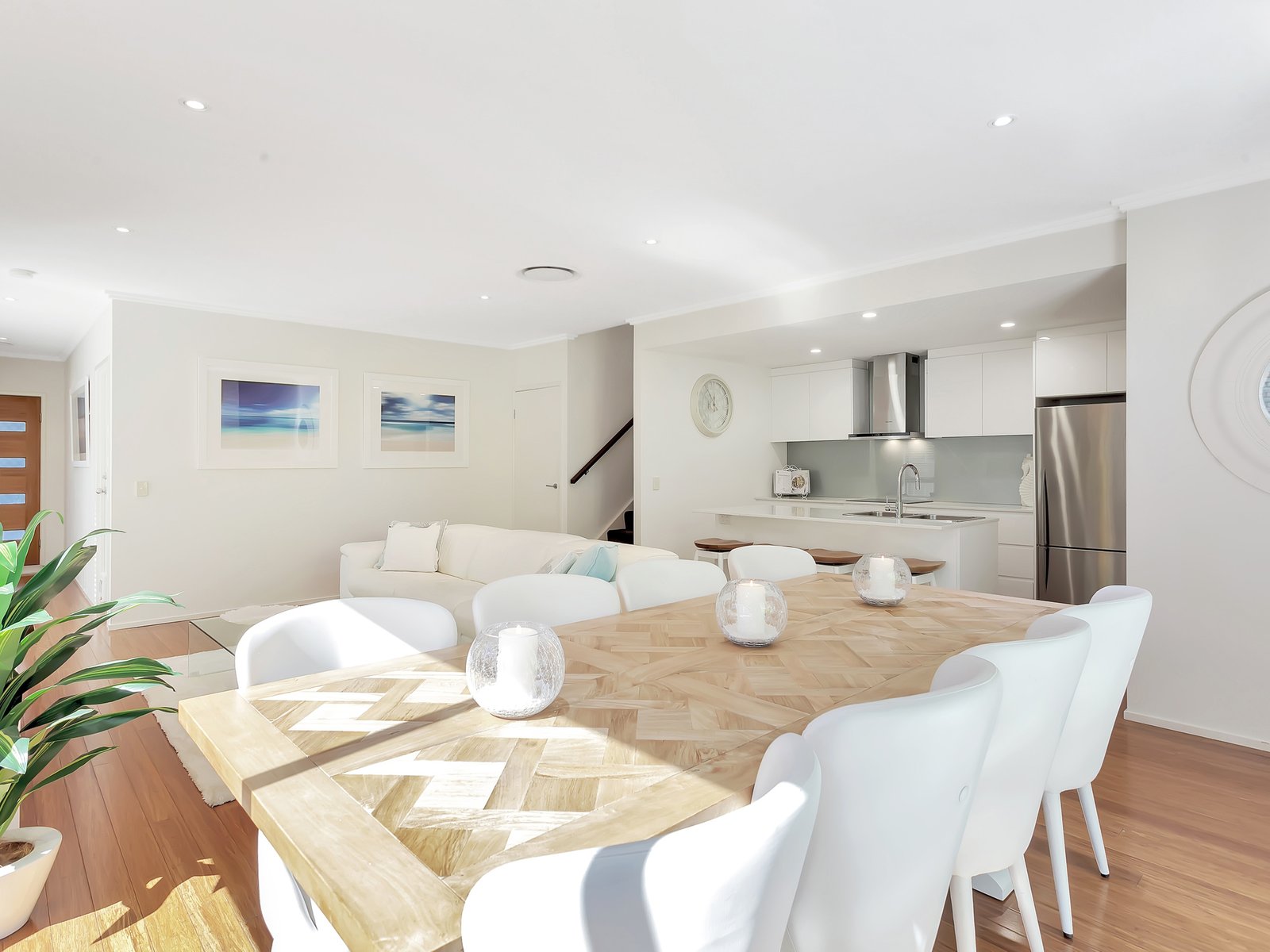 12 Nobby Parade MIAMI 18