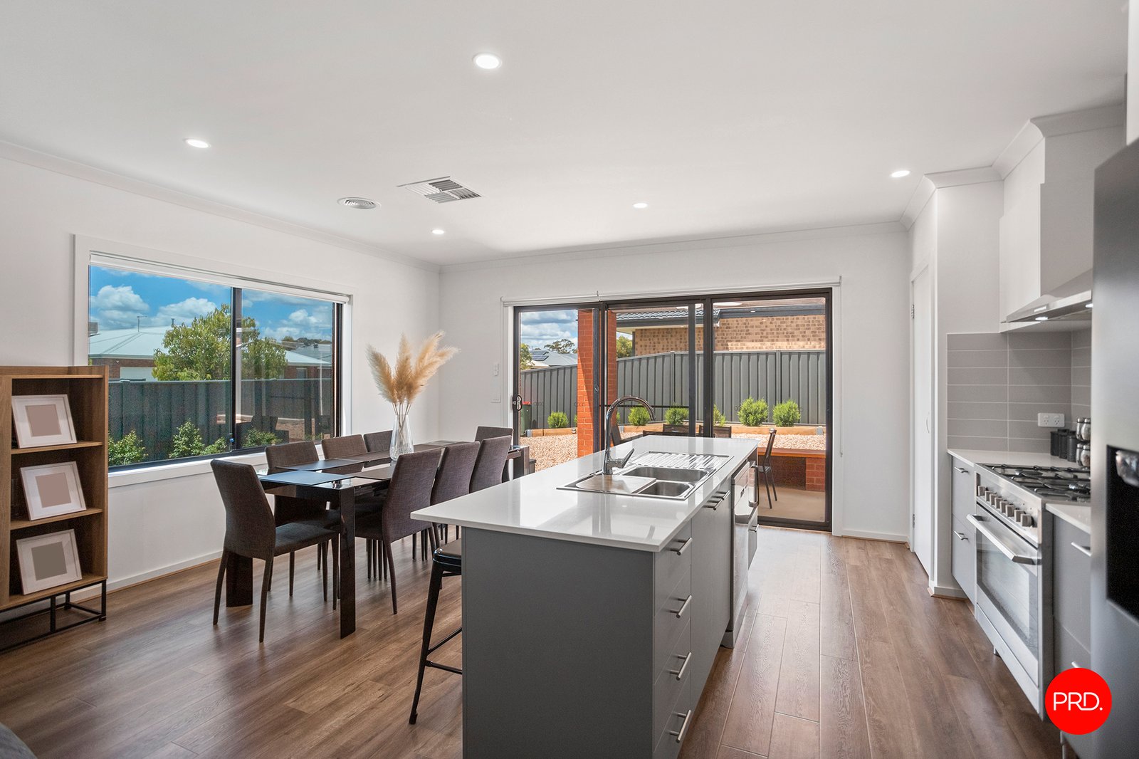 12 Oakwood Avenue JACKASS FLAT 7