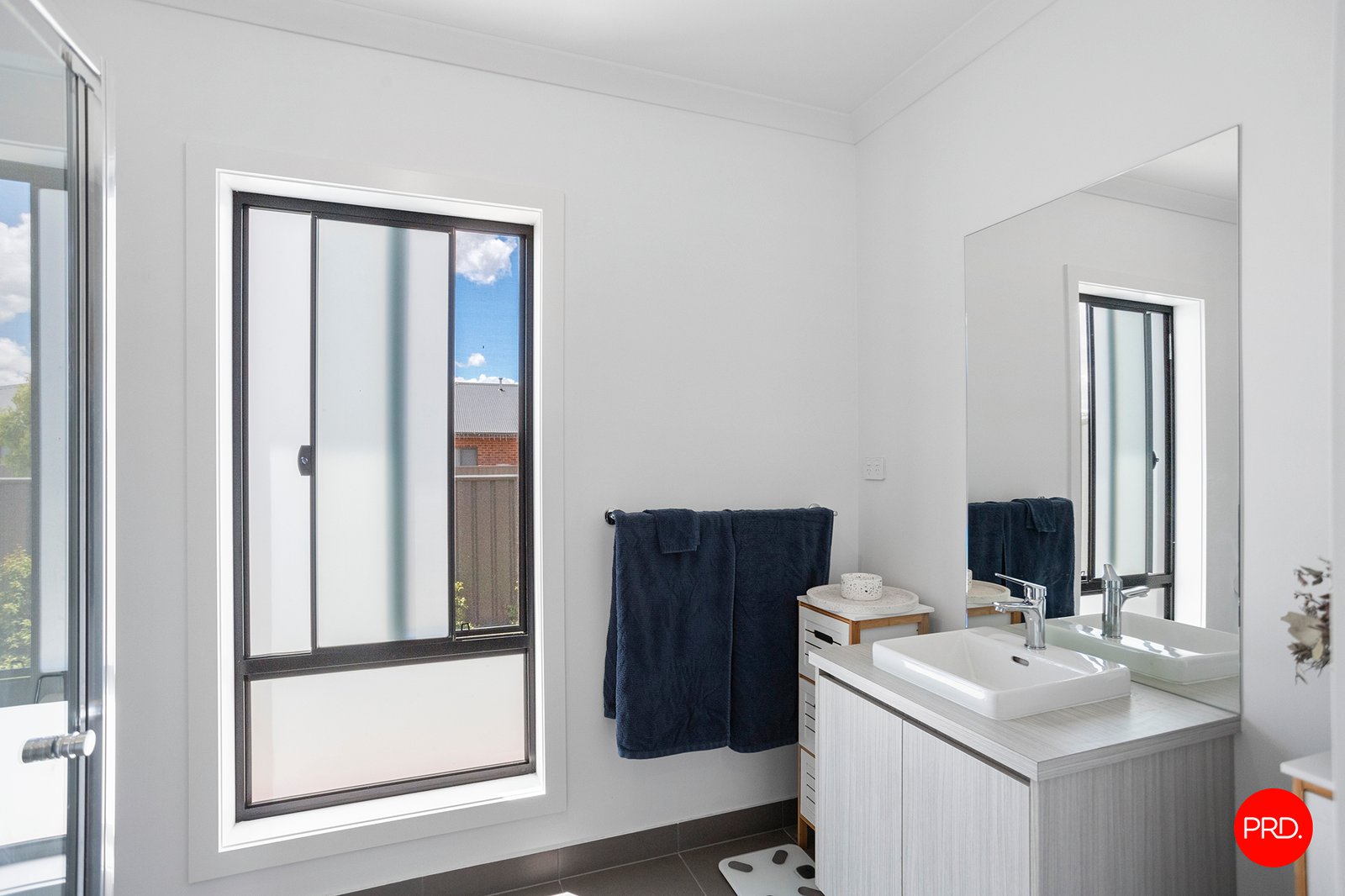 12 Oakwood Avenue JACKASS FLAT 14