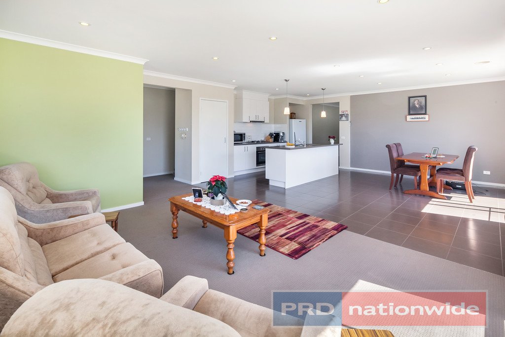 12 Orbost Drive MINERS REST 3