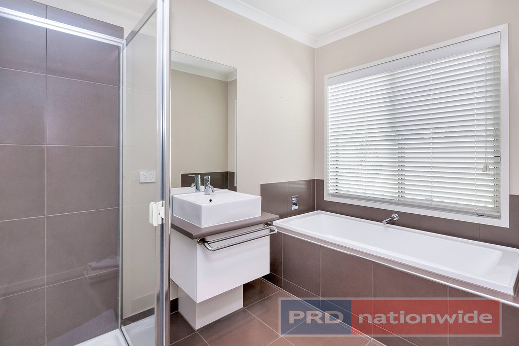 12 Orbost Drive MINERS REST 6