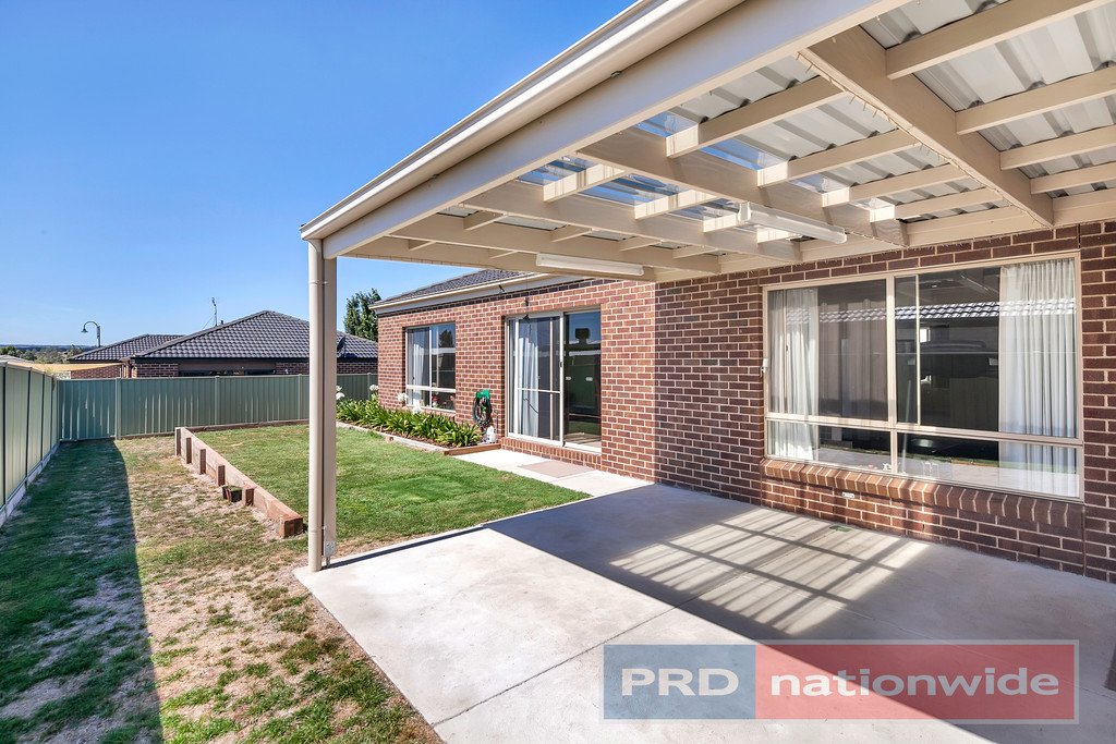 12 Orbost Drive MINERS REST 7