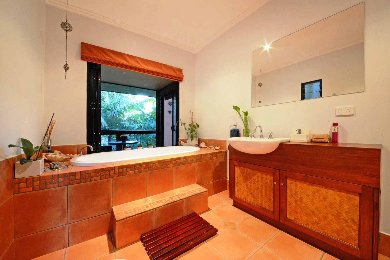 12 Orchid Road CANNONVALE 18