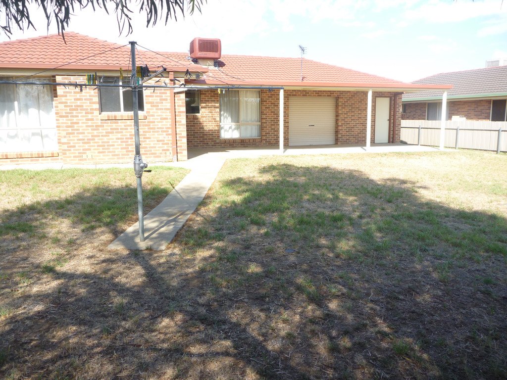 12 Otama Street GLENFIELD PARK 7