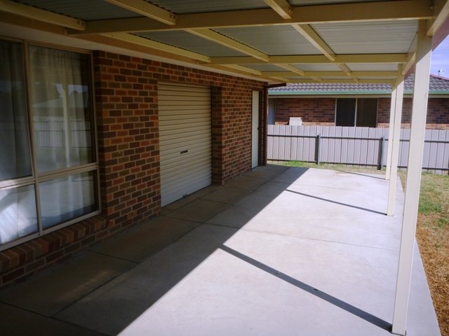 12 Otama Street GLENFIELD PARK 2