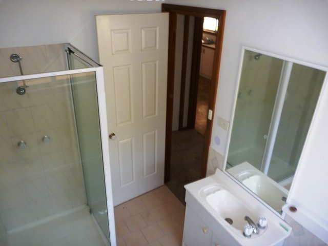 12 Otama Street GLENFIELD PARK 3