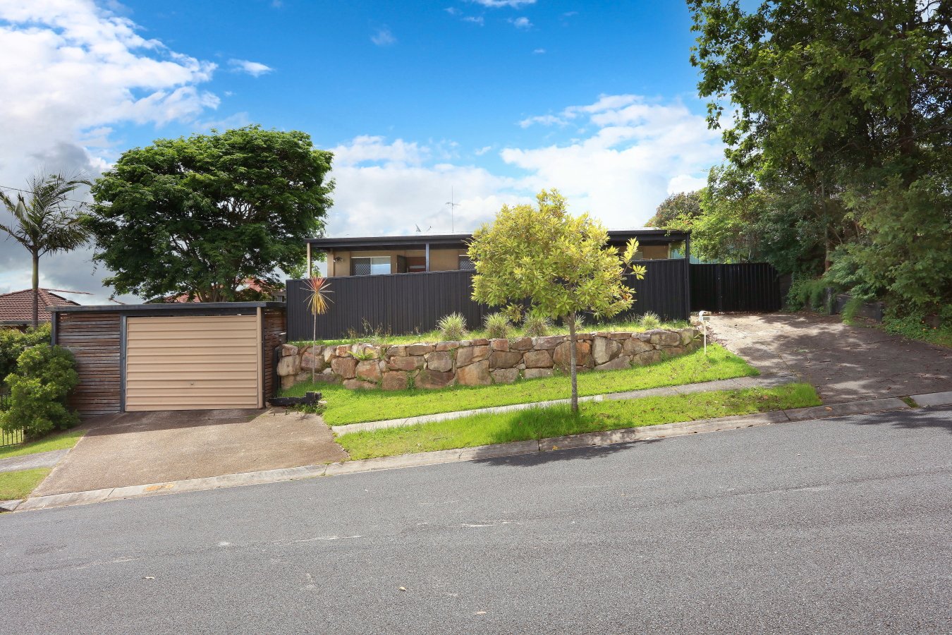 12 Panache Street MOLENDINAR 18