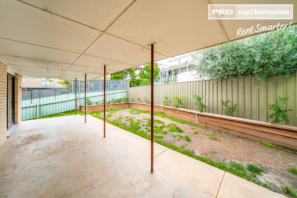 12 Panorama Street KOORINGAL 8