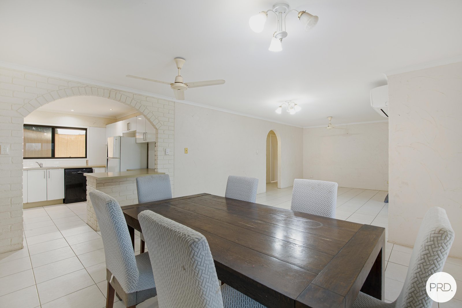 12 Pardoe Street BUCASIA 2