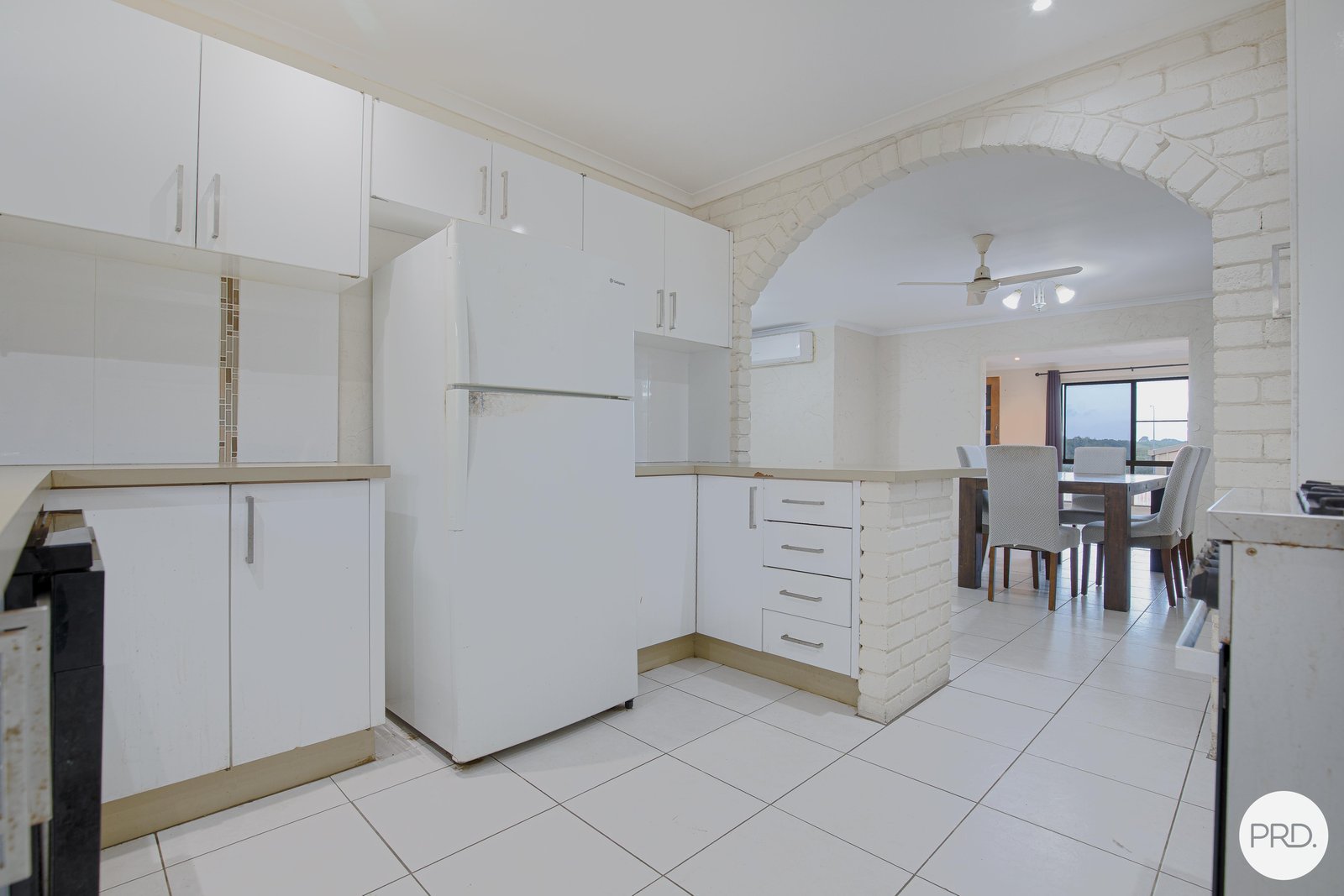12 Pardoe Street BUCASIA 8
