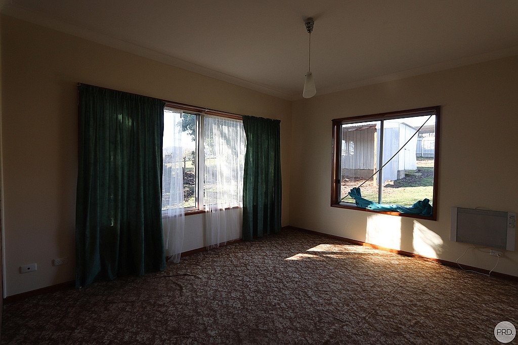 12 Park St  TUMBARUMBA 5