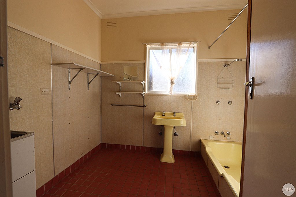 12 Park St  TUMBARUMBA 7